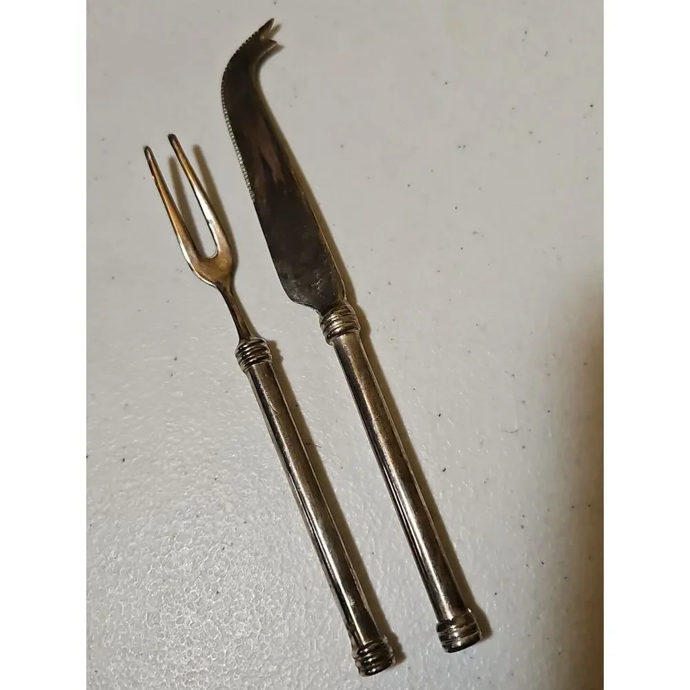 Vintage Pair Of Cheese Knives Utensils Kitchen Flatware